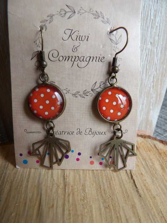 Boucles d'oreilles cabochons 14mm - Bronze - pois rouge et breloque