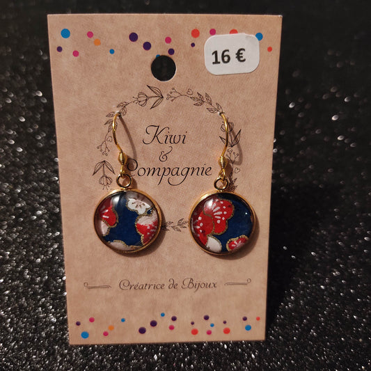 Boucles d'oreilles cabochons ronds 16mm - acier inoxydable doré - papier japonais floral rouge, doré et blanc - fond bleu