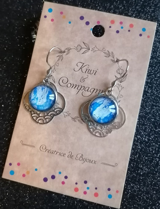 Boucles d'oreilles cabochons ronds 12mm - Acier inoxydable - Breloque nuage filigrane - Papier marbré bleu, blanc et argenté