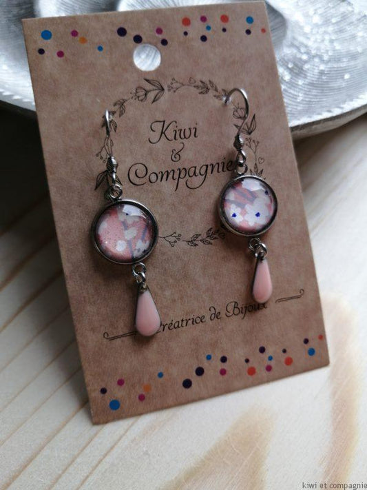 Boucles d'oreilles cabochons 14mm - Acier inoxydable - papier japonais rose et breloque goutte rose